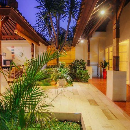 Villa Matahari Seminyak Exterior foto